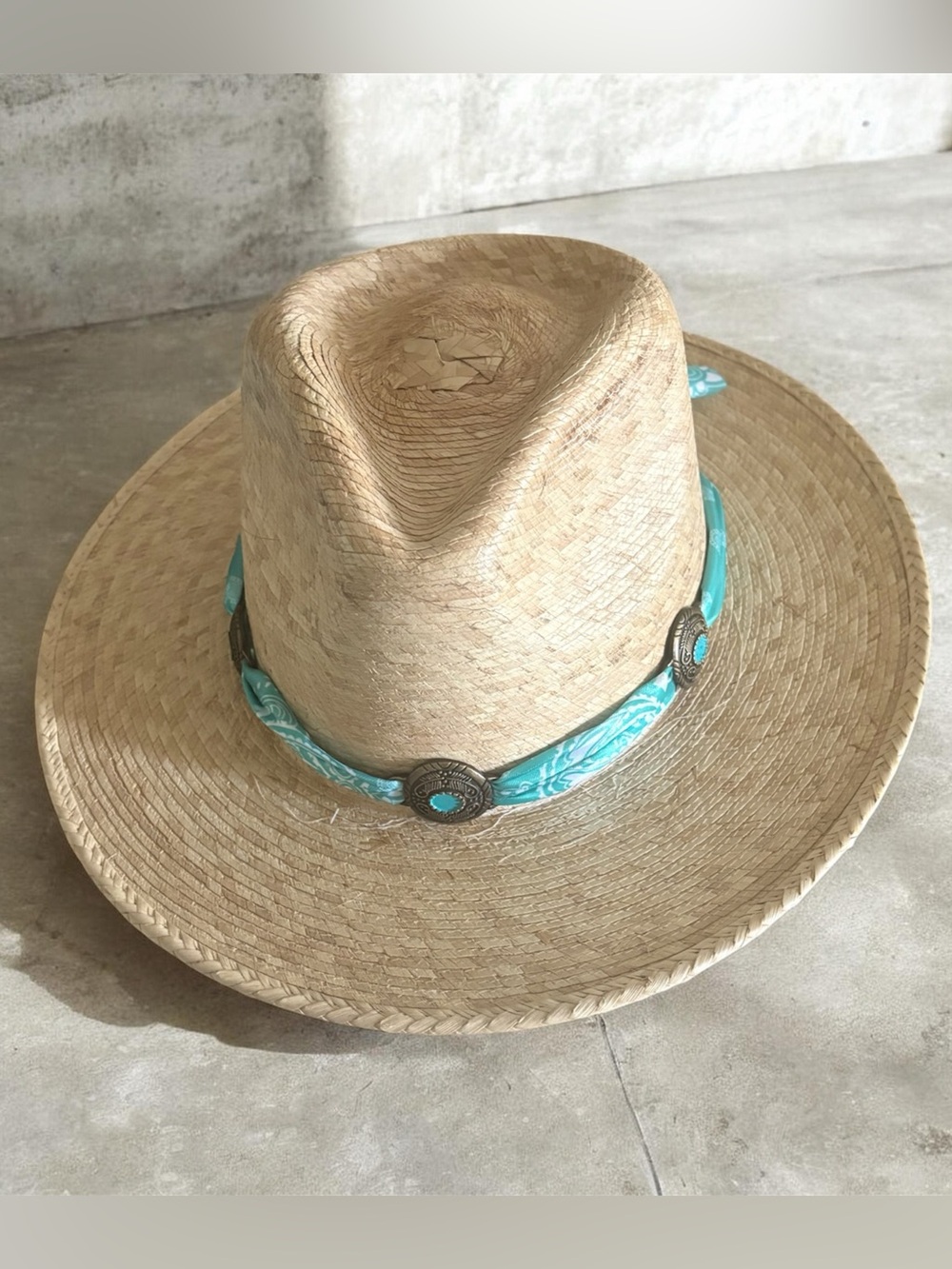 Men's Straw Rancher Hat with Turquoise Band